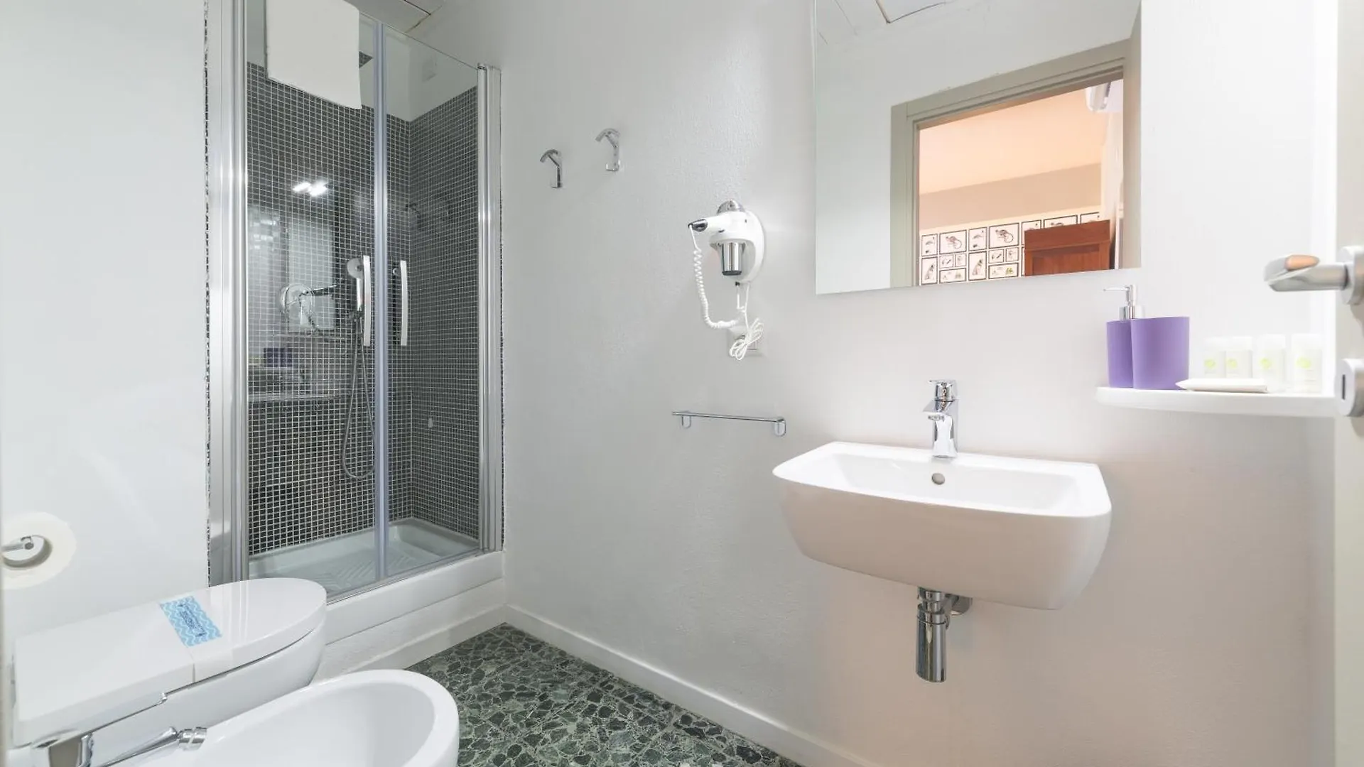 Guest House Sonnino 37 Cagliari Italy